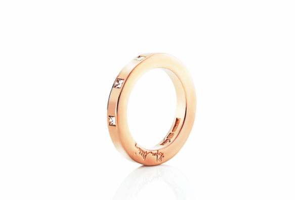 https://staging.aurumforum.se/wp-content/uploads/2019/05/high-on-love-efva-attling.ring